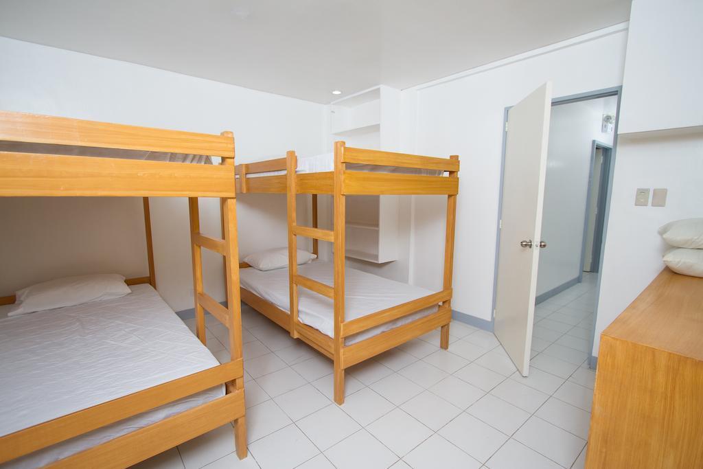 Lokal Hostel San Pedro Makati Eksteriør billede