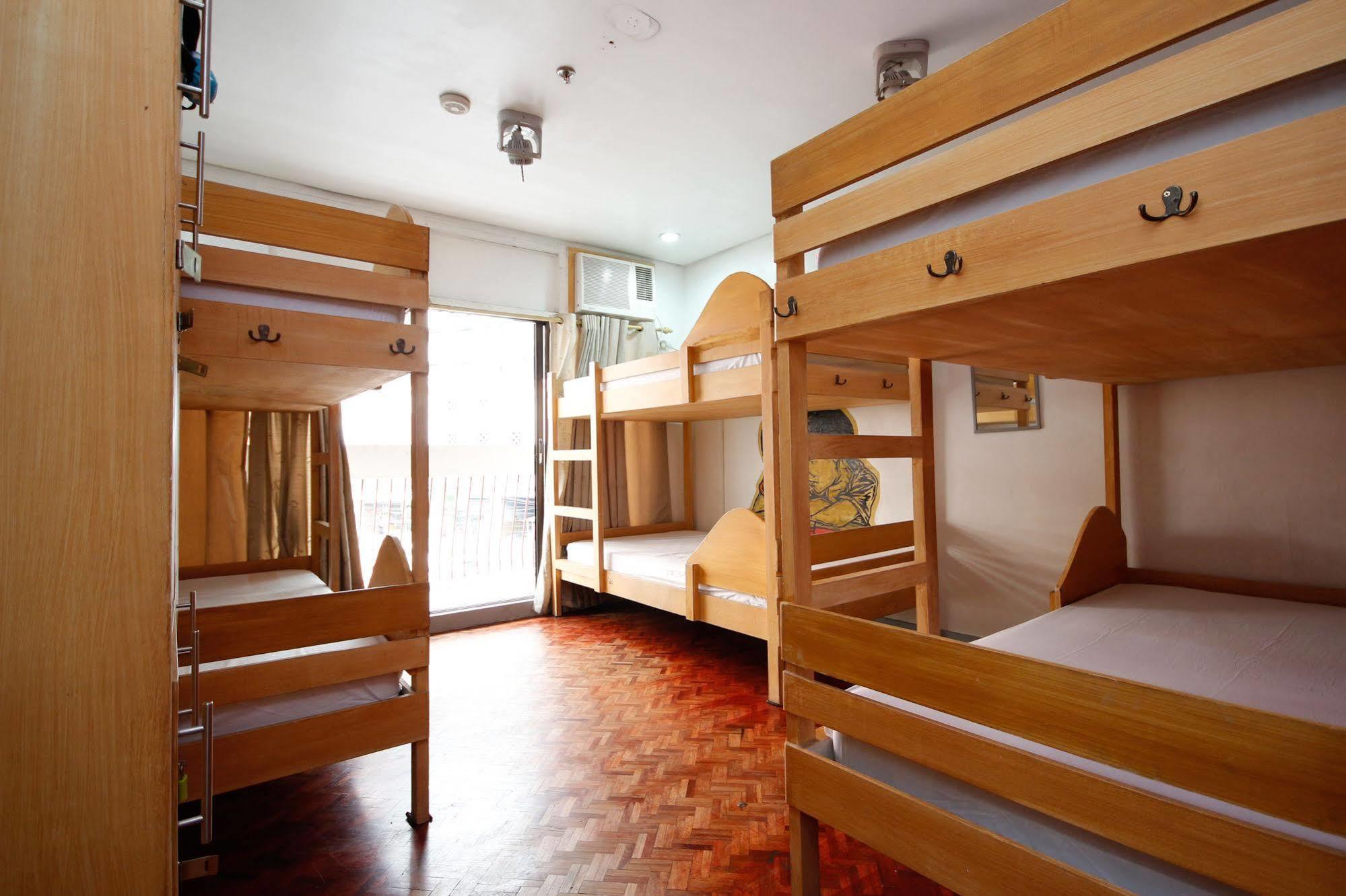 Lokal Hostel San Pedro Makati Eksteriør billede