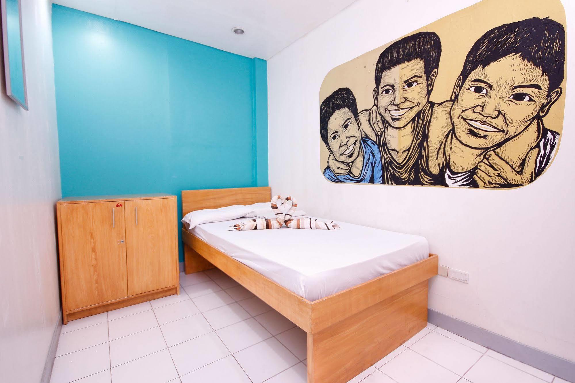 Lokal Hostel San Pedro Makati Eksteriør billede