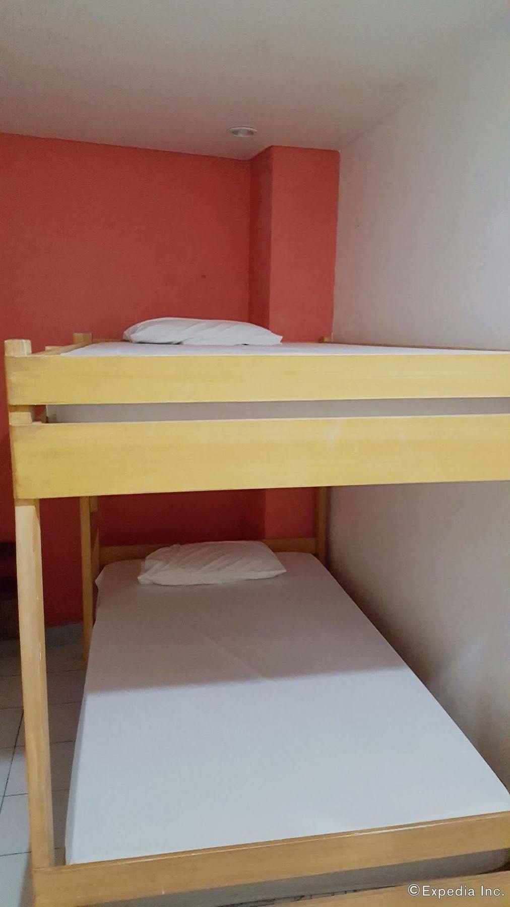 Lokal Hostel San Pedro Makati Eksteriør billede