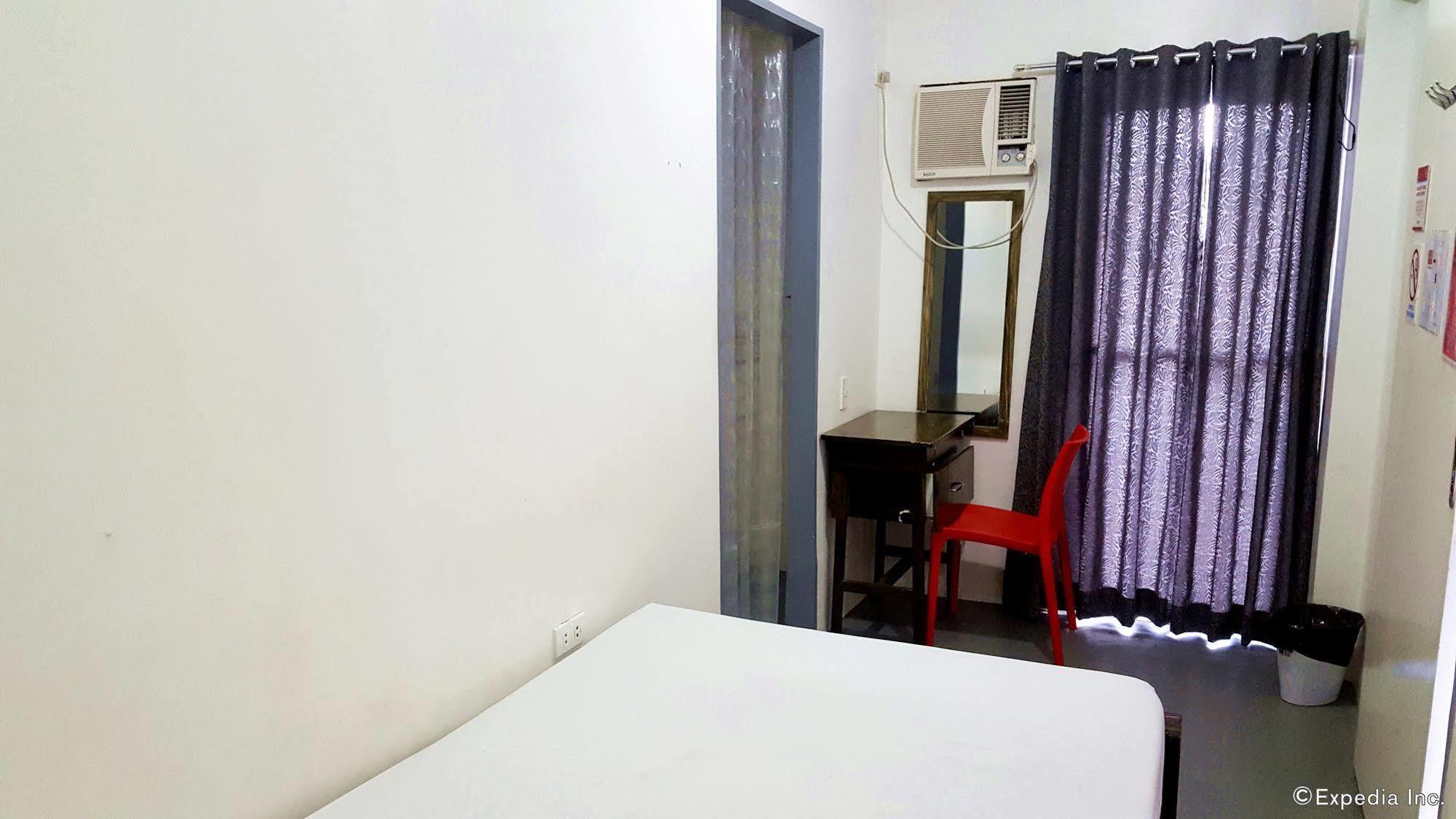 Lokal Hostel San Pedro Makati Eksteriør billede